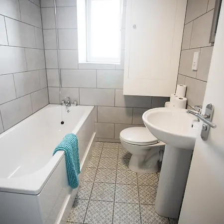 295a Two Mile Hill Apartment