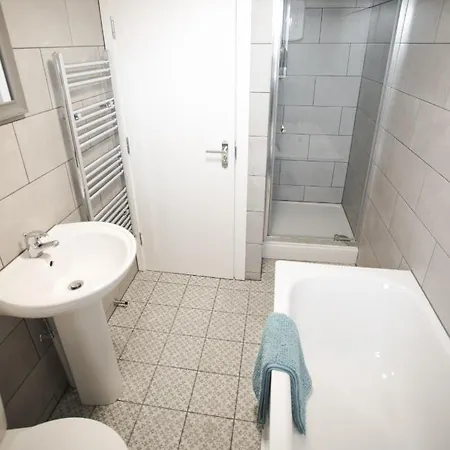 Apartment 295a Two Mile Hill *